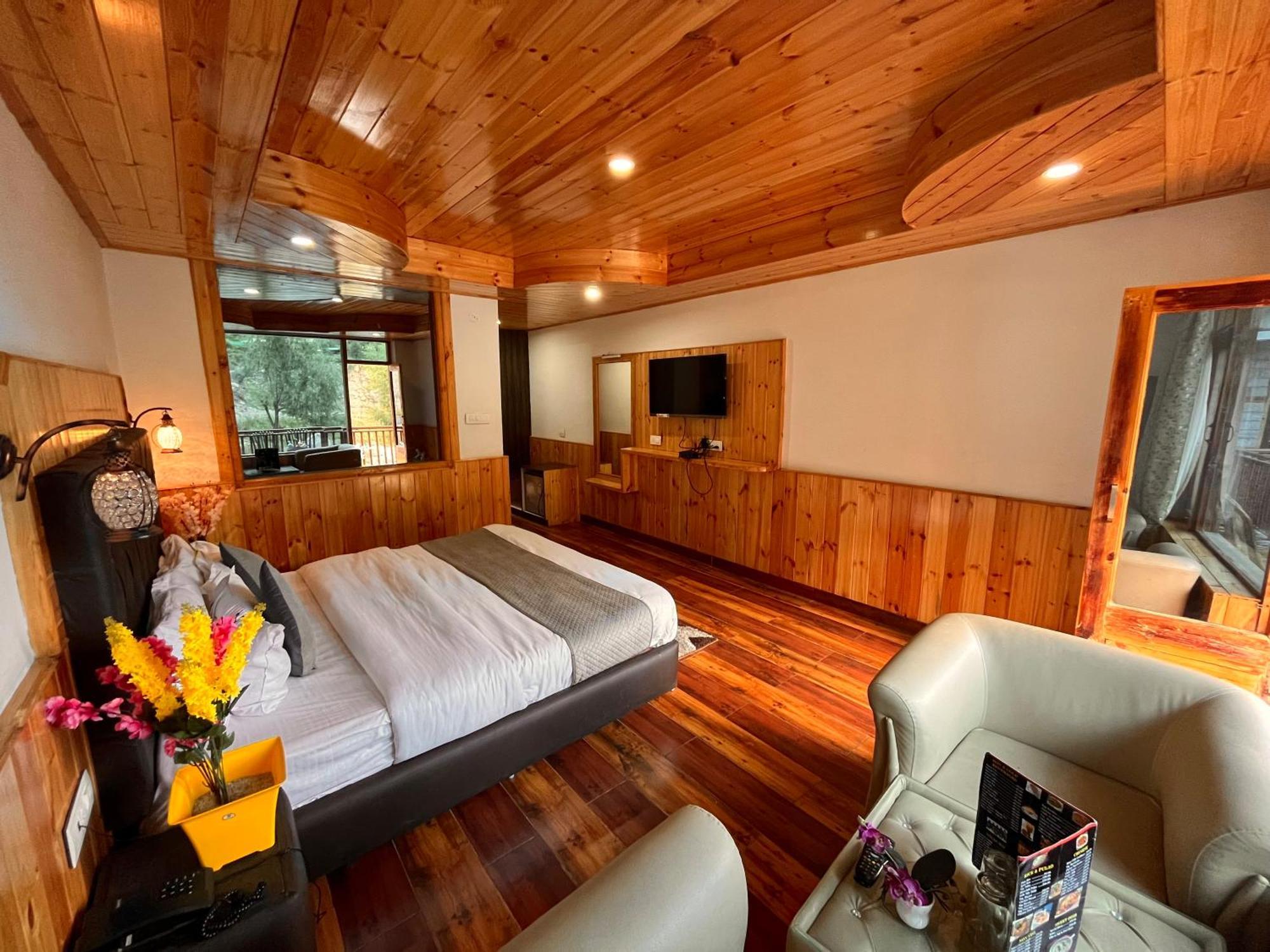 Himalayan Hill Queen Resort, Manali M98160-43400 Εξωτερικό φωτογραφία
