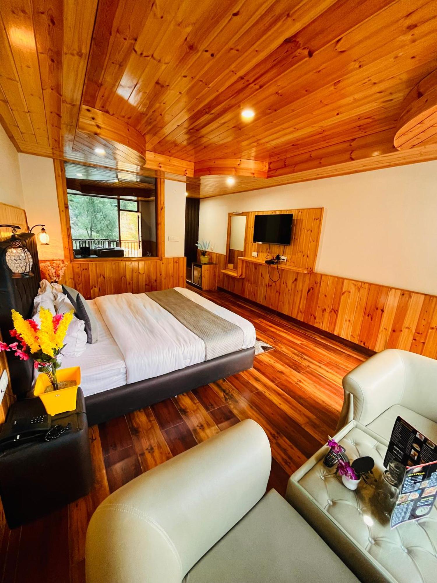 Himalayan Hill Queen Resort, Manali M98160-43400 Εξωτερικό φωτογραφία